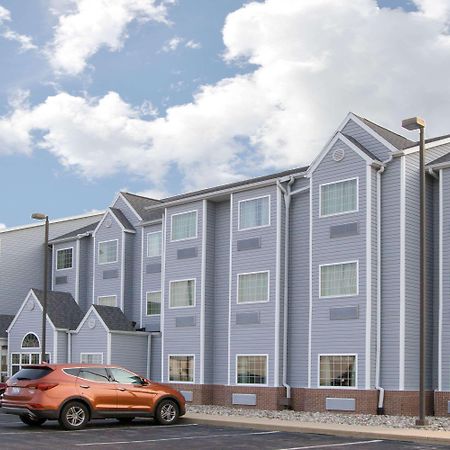 Microtel Inn & Suites By Wyndham Delphos Exterior foto