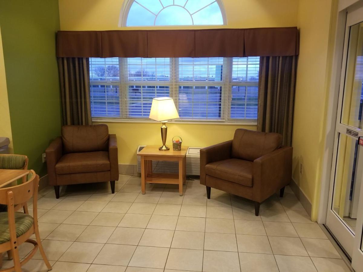Microtel Inn & Suites By Wyndham Delphos Exterior foto